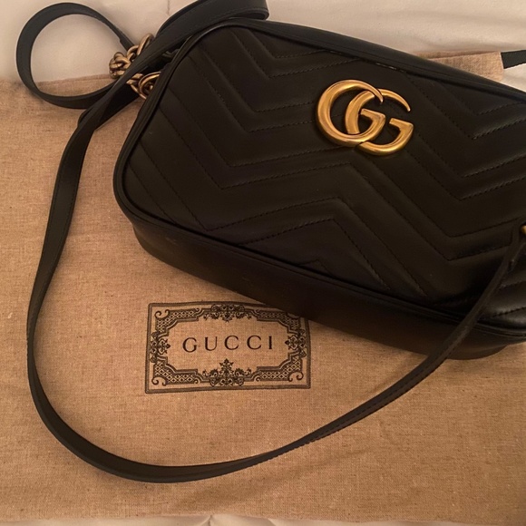 Gucci GG Marmont Small Matelasse Leather crossbody - Picture 4 of 9